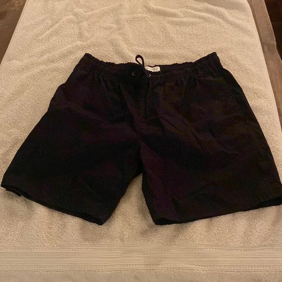 Saturday’s New York City shorts/swim trunks w/ pockets, & drawstring